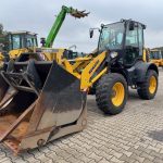 Komatsu WA100M-8 Hochkippschaufel