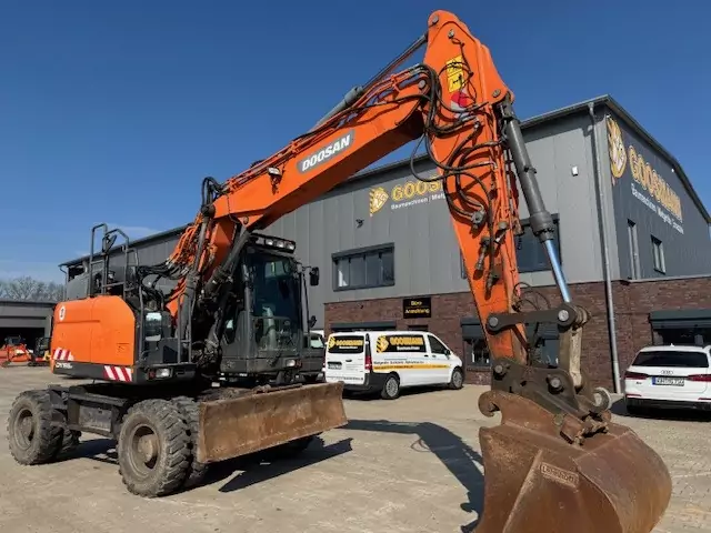 Doosan DX165W-5