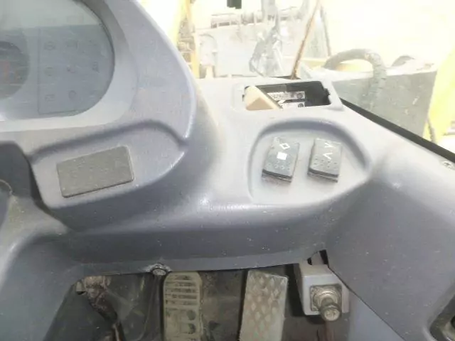 Komatsu WA320-5 – Bild 14