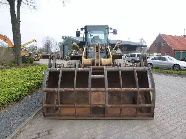 Komatsu WA320-5 – Bild 3