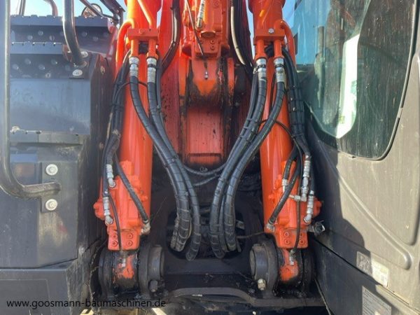 Hitachi ZX170W-6 – Bild 9