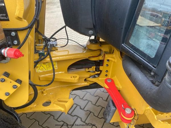 CAT 907 M – Bild 4