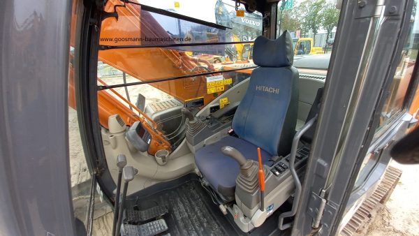 Hitachi ZX 210LC-3 – Bild 8