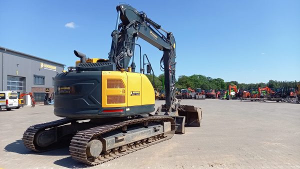 Hyundai HX235 A LCR - Image 5