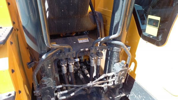 Hyundai HX235 A LCR - Image 13
