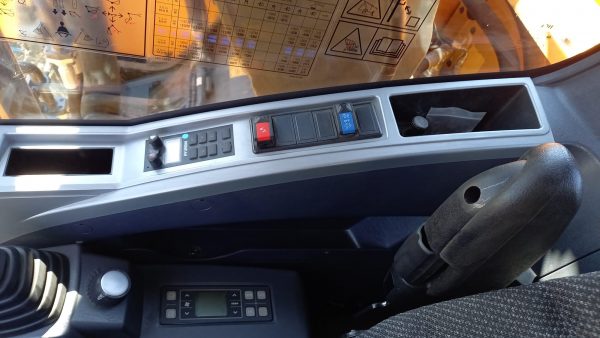 Hyundai HX235 A LCR - Image 18