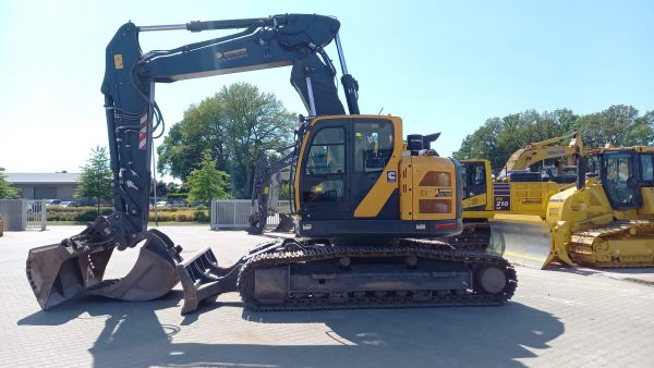 Hyundai HX235 A LCR - Image 2