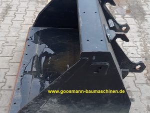Ditch cleaning bucket