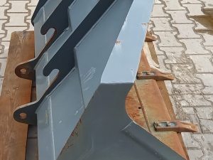 Ditch cleaning bucket