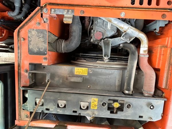 Hitachi Zaxis 225 USLC - Image 9