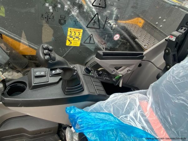 Volvo ECR235EL – Bild 2