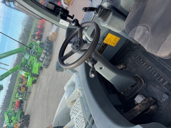 Liebherr L 586 2Plus2 - Image 7