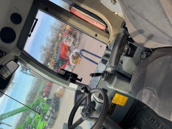 Liebherr L 586 2Plus2 - Image 8