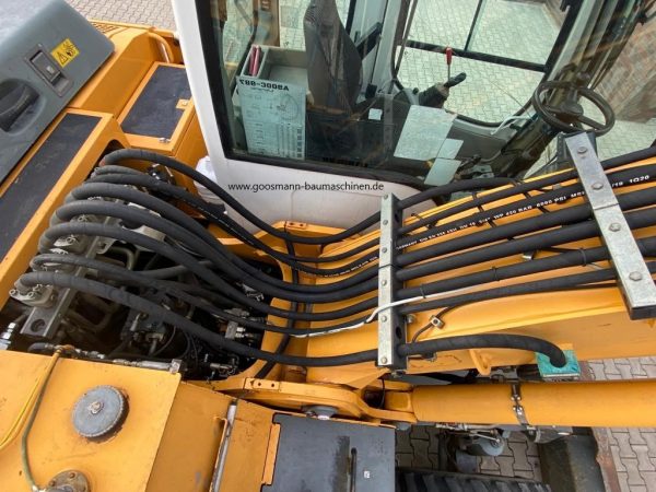 Liebherr A900C Lit. – Bild 4