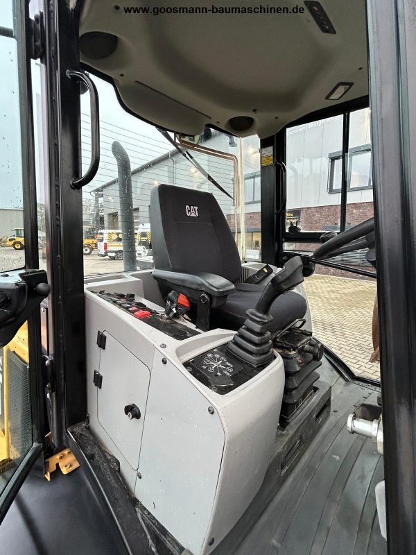 CAT 907M – Bild 10