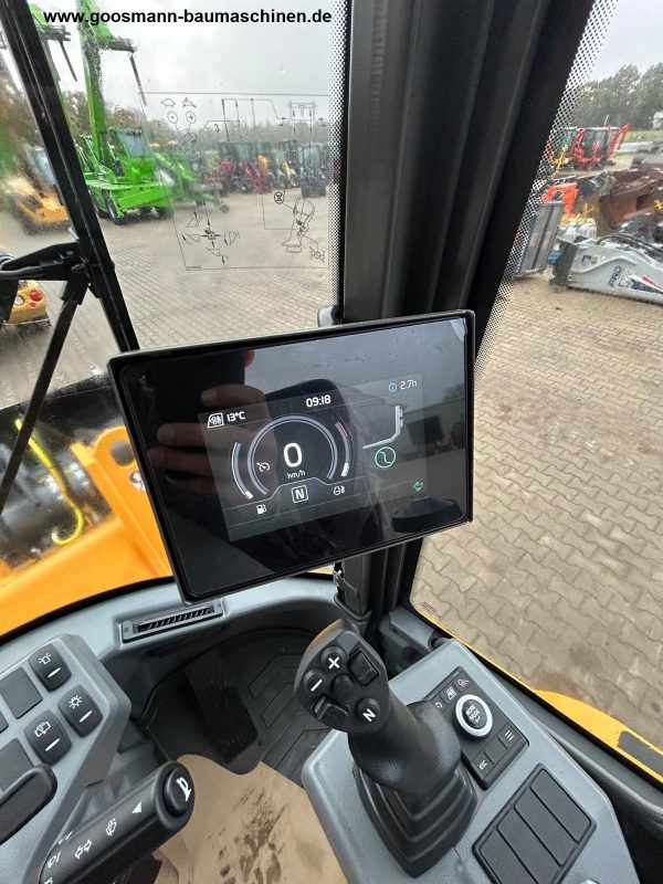 Volvo L30HS – Bild 17