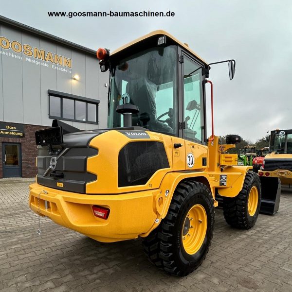Volvo L30HS – Bild 16