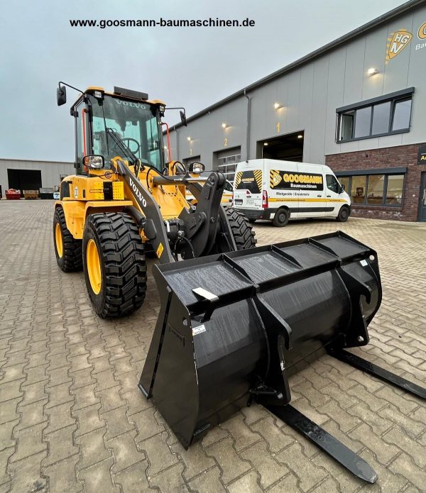 Volvo L30HS – Bild 12