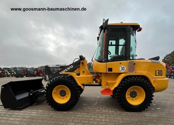 Volvo L30HS – Bild 10