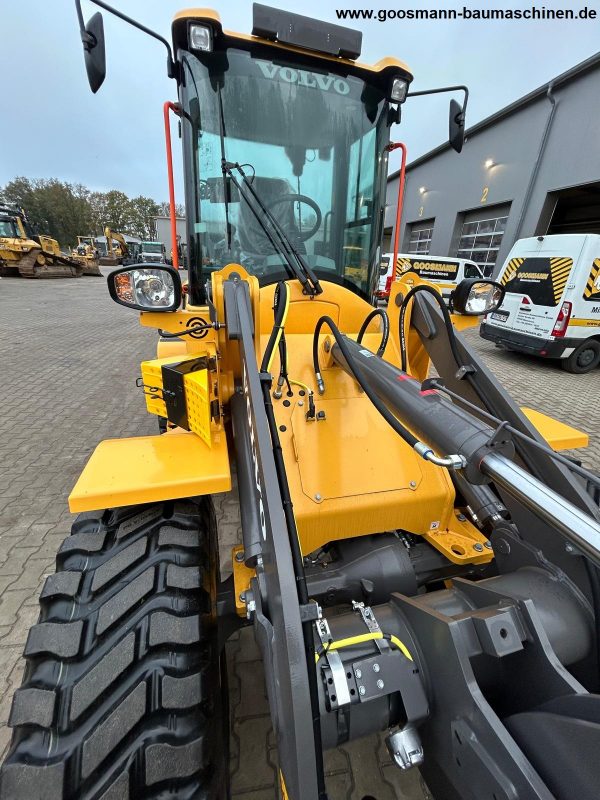 Volvo L30HS – Bild 6