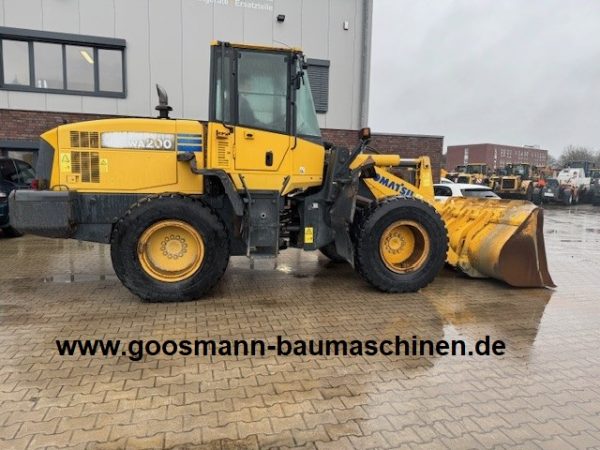 Komatsu WA 200 - Image 3