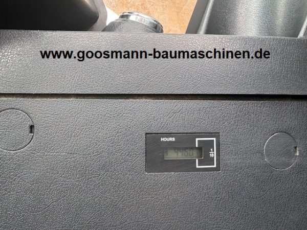 Hyundai HX220L - Image 4