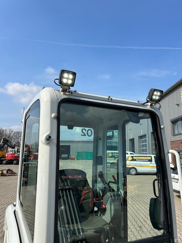 Takeuchi TB225A - Image 15