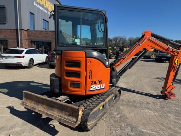 Hitachi ZX26U