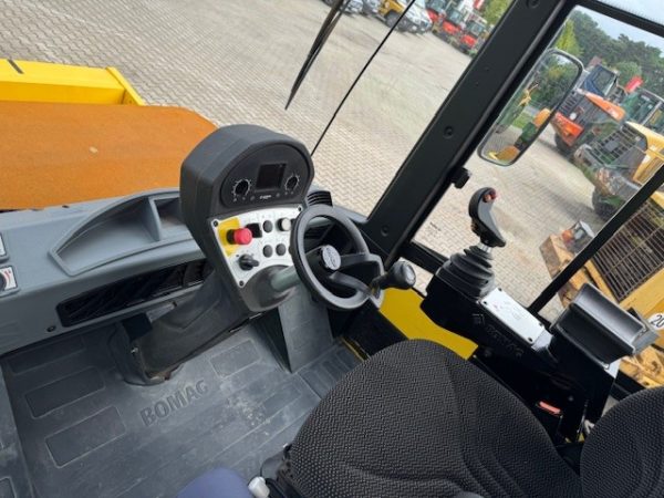 Bomag BW213 D-5 - Image 9