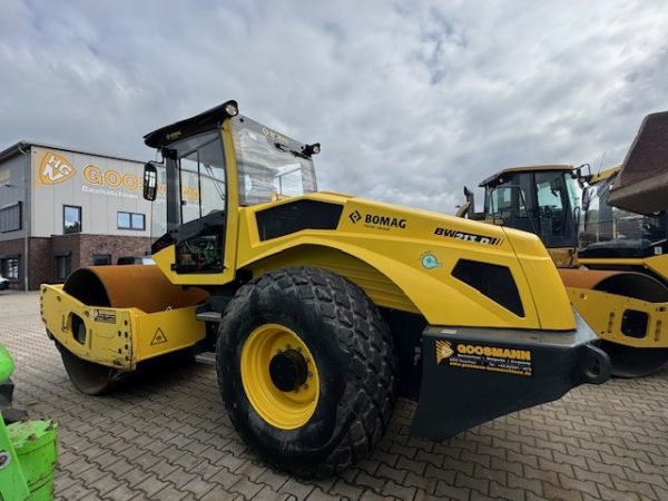 Bomag BW213 D-5 - Image 2