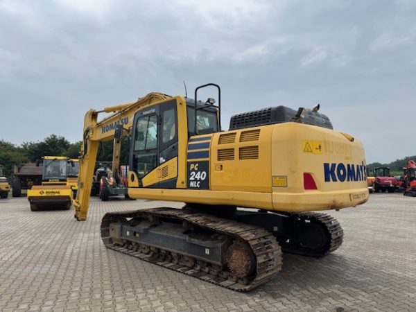 Komatsu PC 240 NLC-11 – Bild 2