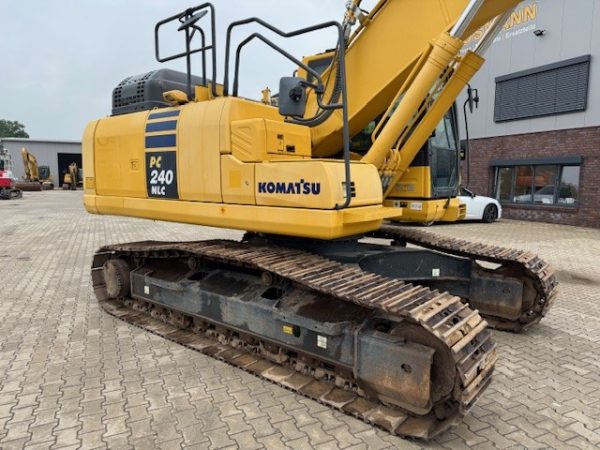 Komatsu PC 240 NLC-11 – Bild 11