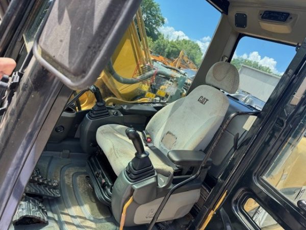 CAT 323 DL – Bild 11