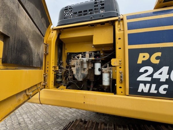 Komatsu PC 240 NLC-11 – Bild 13