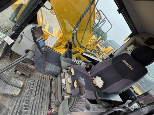 Komatsu PC 240 NLC-11 – Bild 16