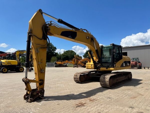 CAT 323 DL – Bild 3
