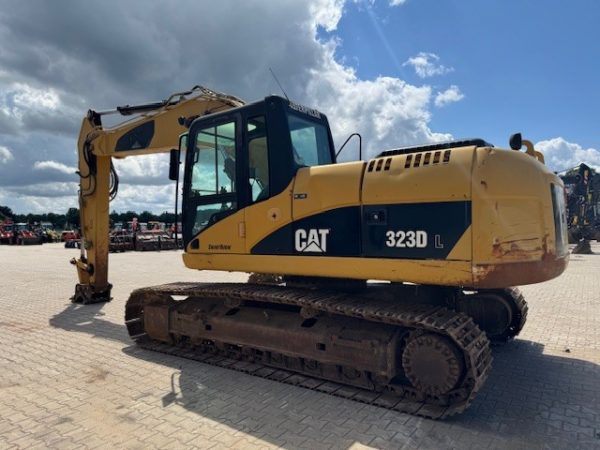 CAT 323 DL – Bild 5