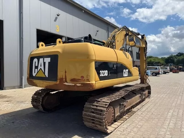 CAT 323 DL – Bild 6