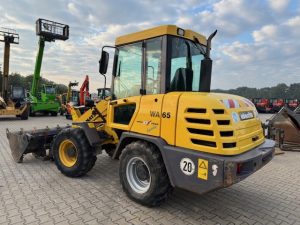 Komatsu WA65