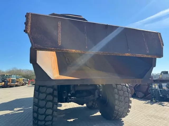 Komatsu HM400-1 – Bild 3