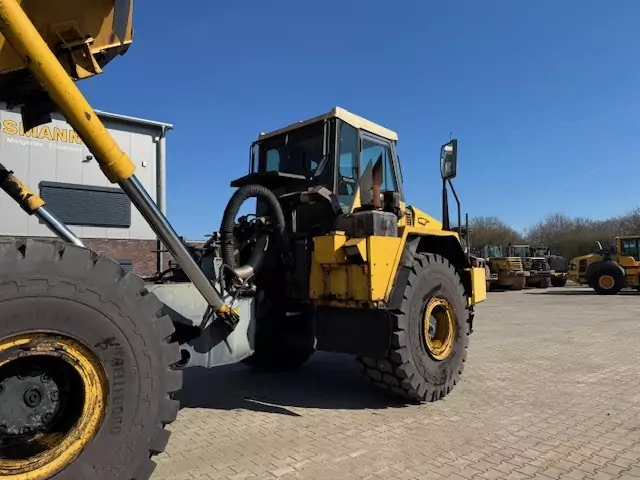 Komatsu HM400-1 – Bild 6