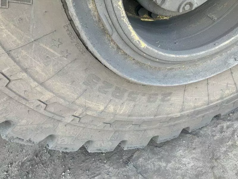 Komatsu HM400-1 – Bild 10