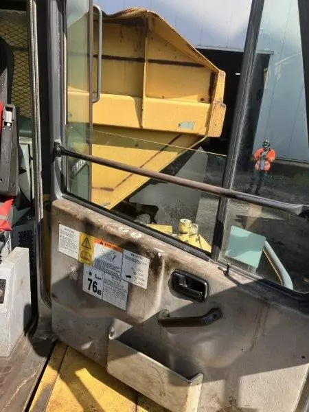 Komatsu HM400-1 – Bild 18