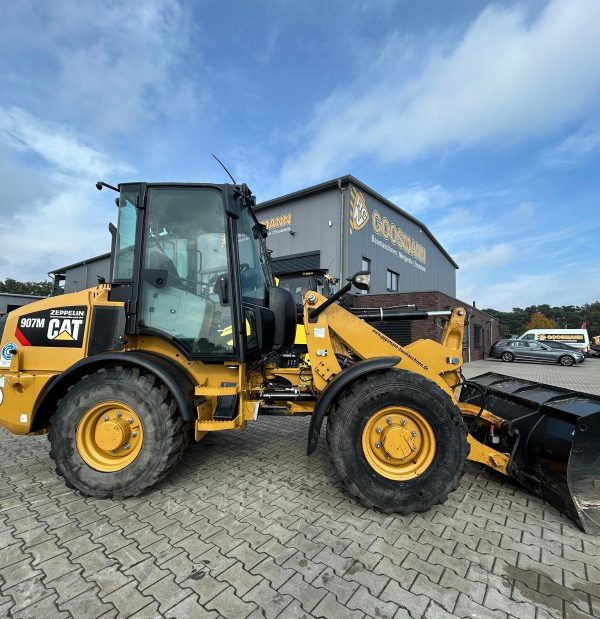 CAT 907 M – Bild 2