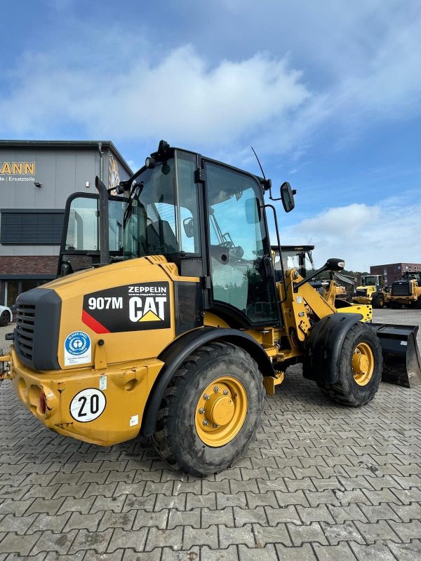 CAT 907 M – Bild 3