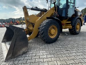 CAT 907 M