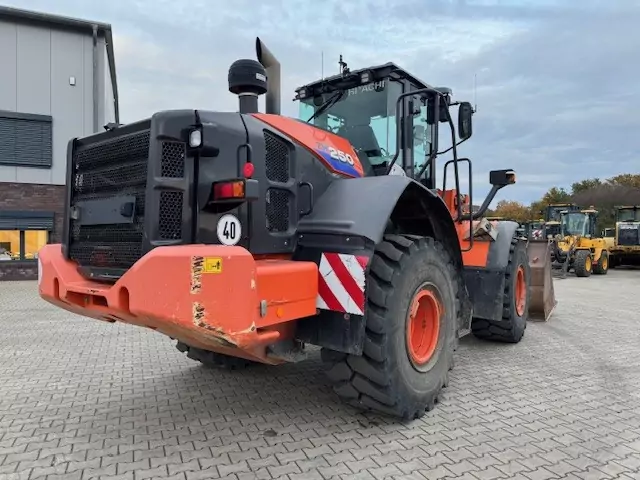 Hitachi ZW250-6 – Bild 8