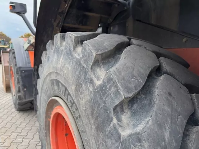 Hitachi ZW250-6 – Bild 9