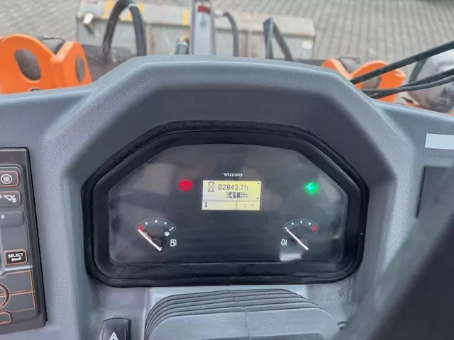 Volvo L30G – Bild 13