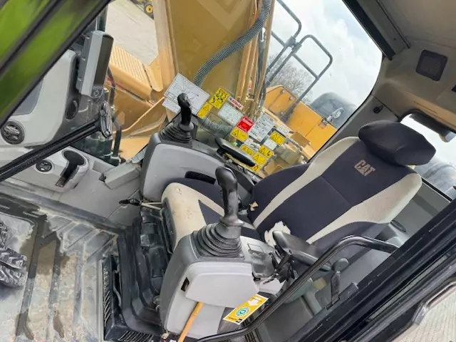 CAT 326 FLN – Bild 13